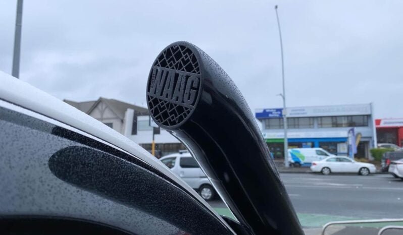 
								2012 Toyota Hilux SR. 3L full									