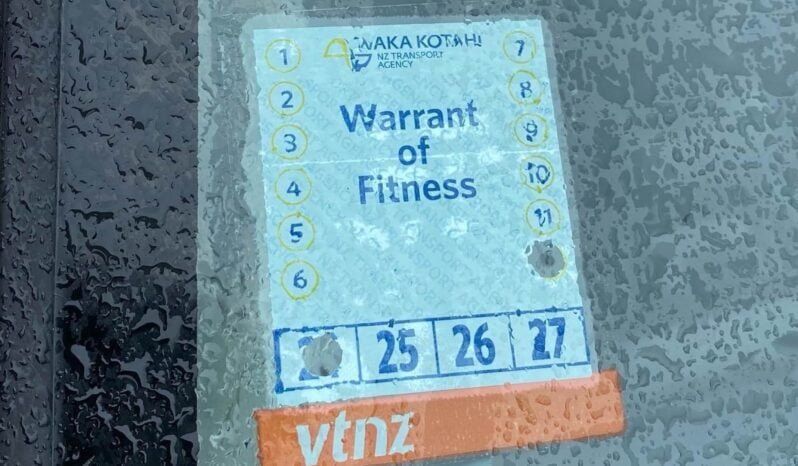 
								2012 Toyota Hilux SR. 3L full									