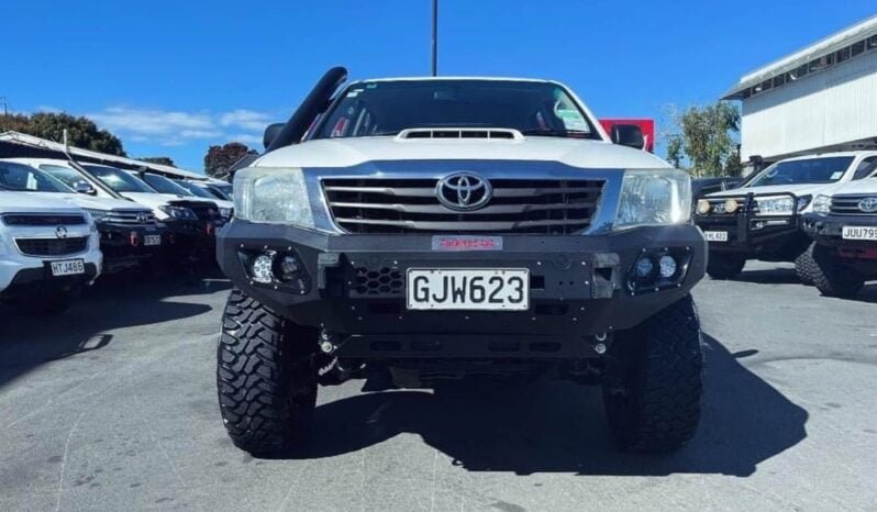 
								2012 Toyota Hilux full									