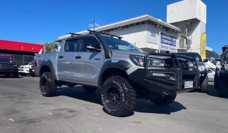 
								Toyota Hilux 2016 full									