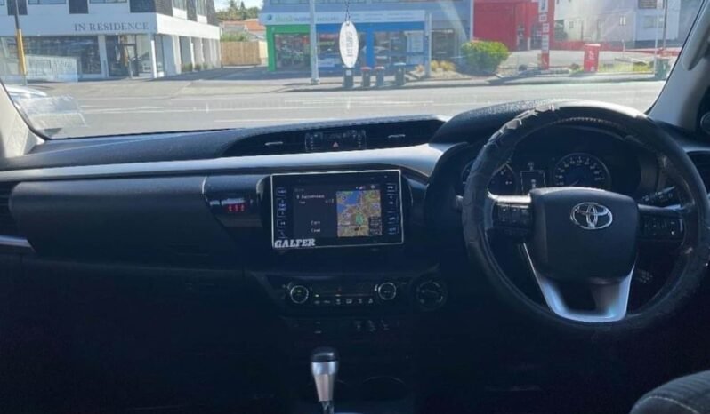 
								Toyota Hilux 2016 full									