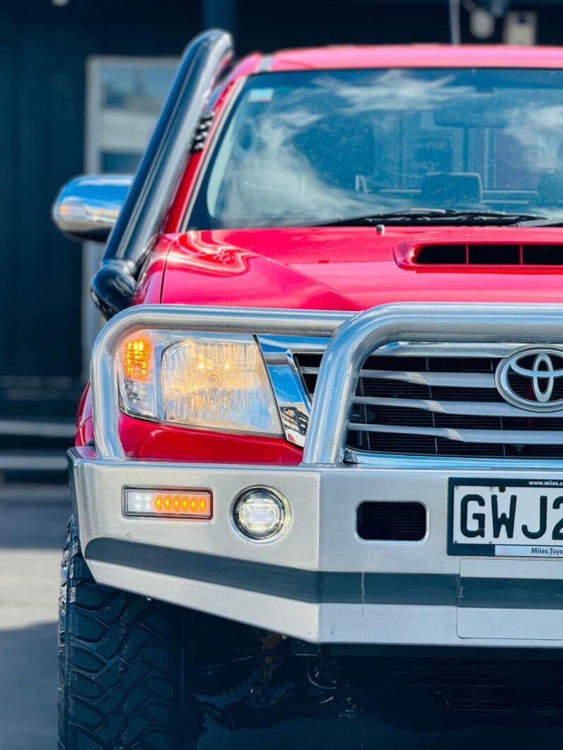 
								2013 Toyota Hilux SR5 full									