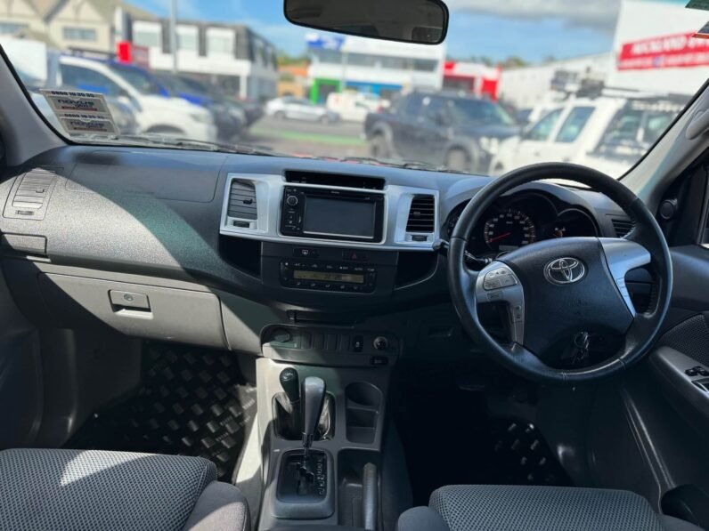 
								2013 Toyota Hilux SR5 full									