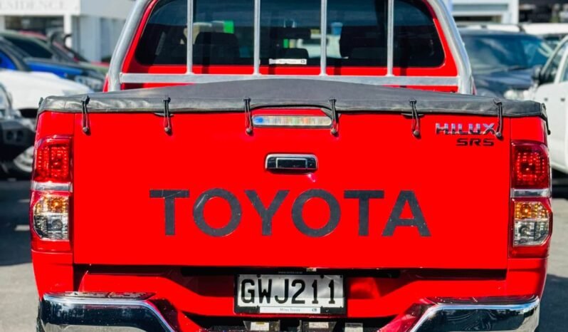 
								2013 Toyota Hilux SR5 full									