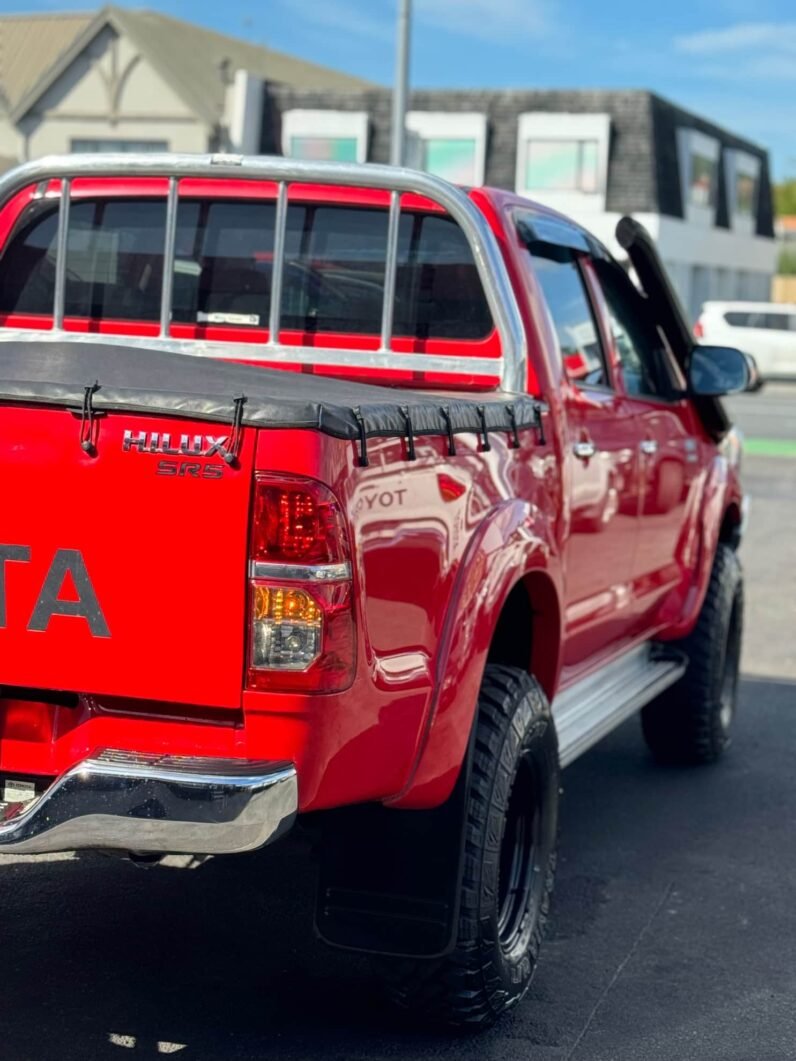 
								2013 Toyota Hilux SR5 full									