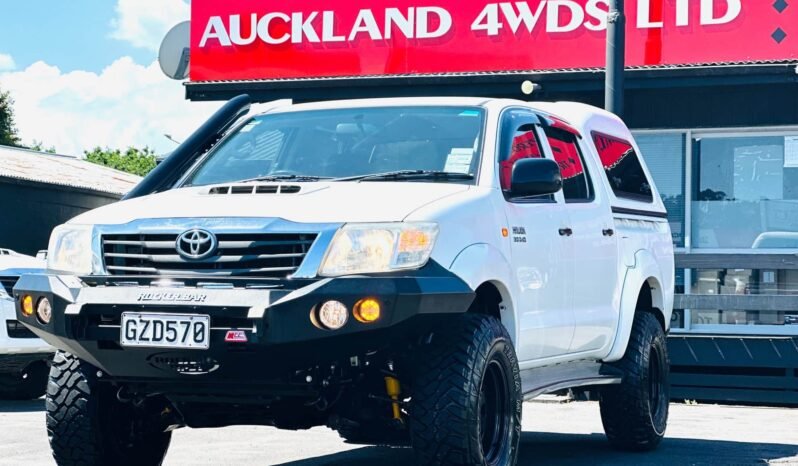 
								2012 Toyota Hilux full									
