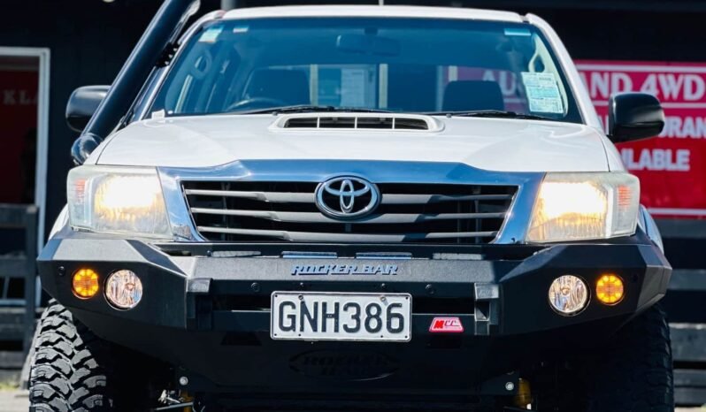 
								2012 Toyota Hilux full									