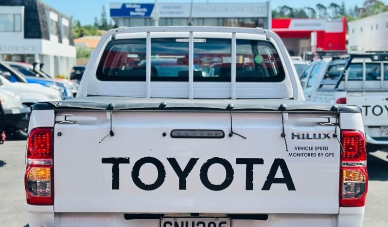 
								2012 Toyota Hilux full									