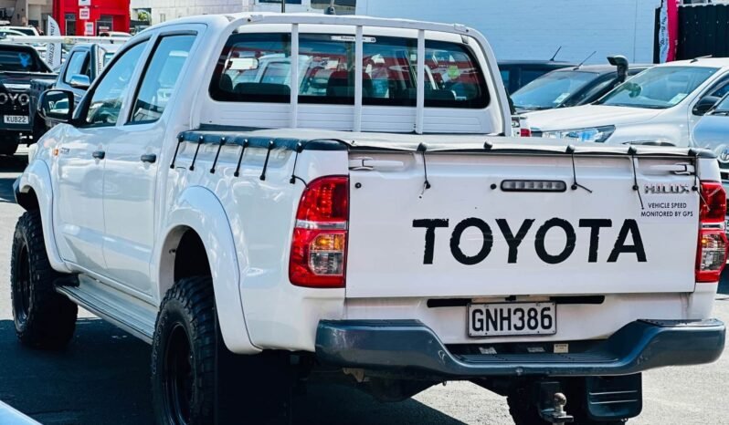 
								2012 Toyota Hilux full									