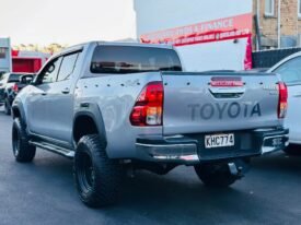 2017 Toyota Hilux SR5