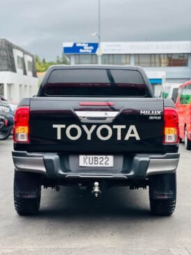 2017 Toyota Hilux SR5