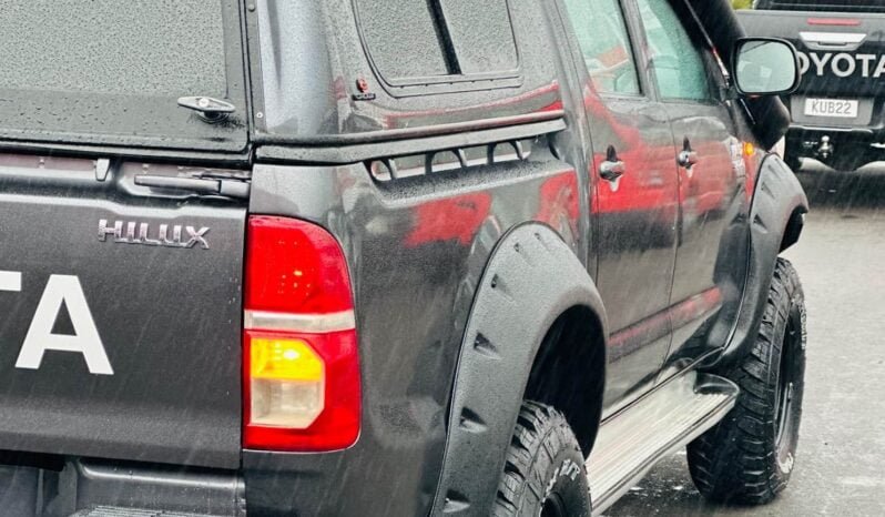 
								2015 Toyota Hilux SR full									