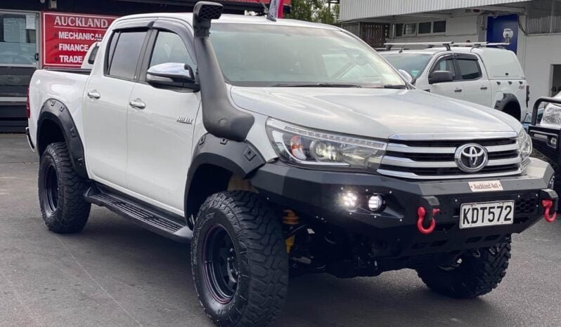 
								2016 Toyota Hilux full									
