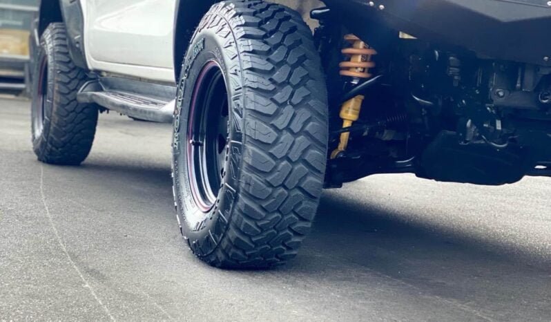 
								2016 Toyota Hilux full									