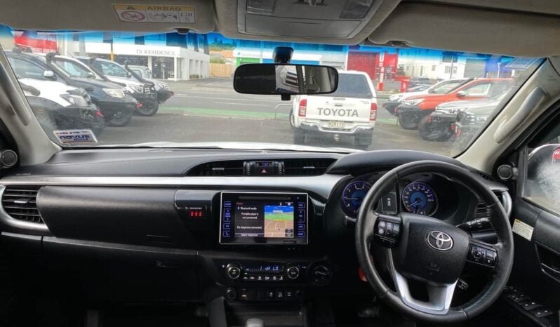 
								2016 Toyota Hilux full									