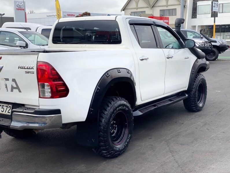 
								2016 Toyota Hilux full									