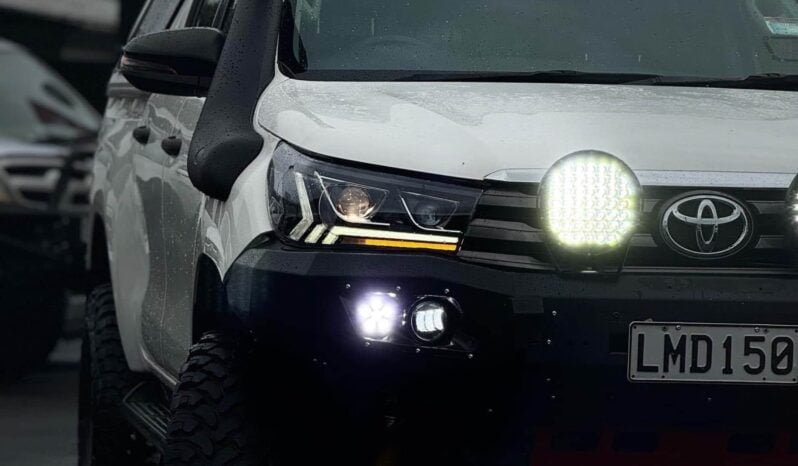 
								2018 Toyota Hilux full									