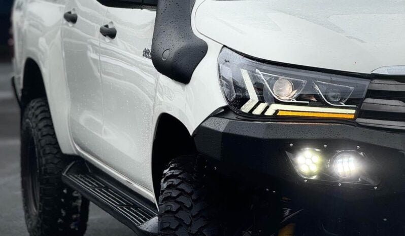 
								2018 Toyota Hilux full									