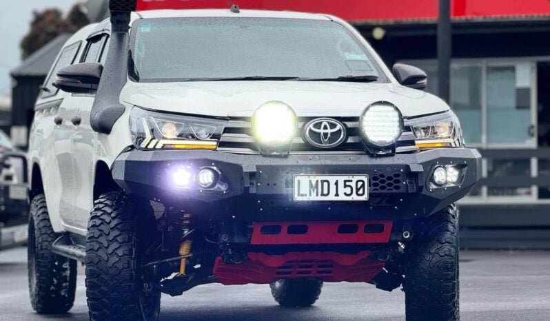 
								2018 Toyota Hilux full									