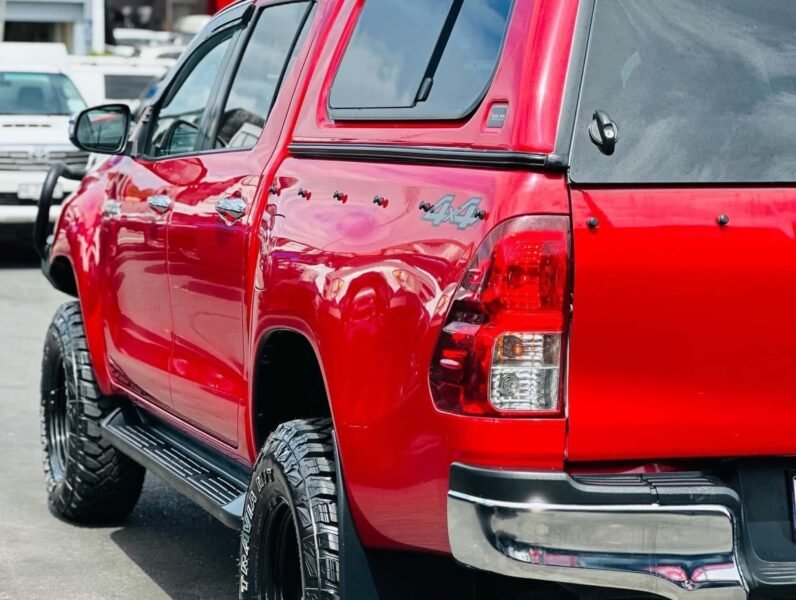 
								2016 Toyota Hilux full									