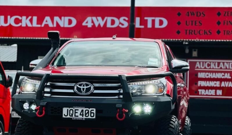 
								2016 Toyota Hilux full									