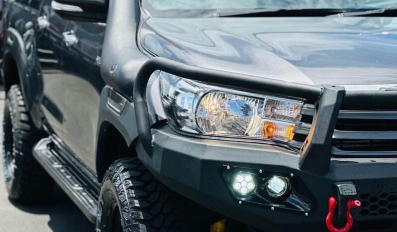 
								2017 Toyota Hilux full									