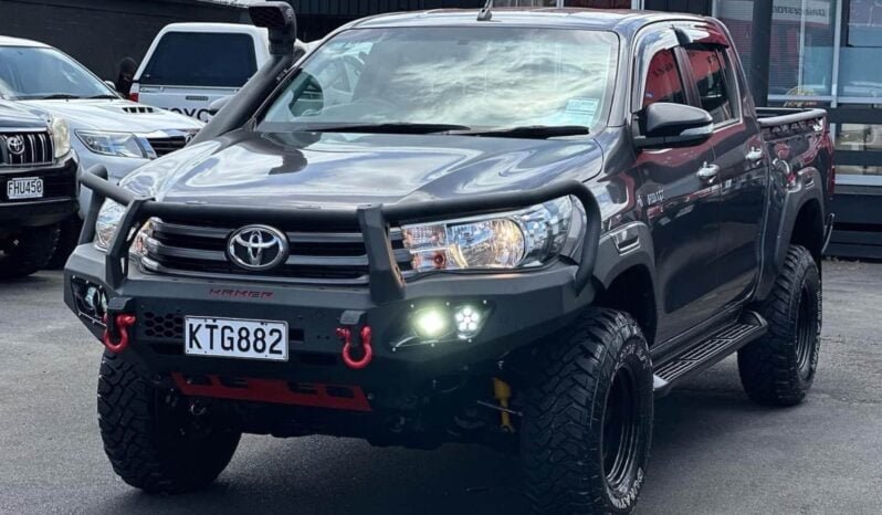 
								2017 Toyota Hilux full									