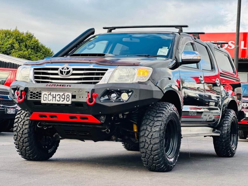 
								2011 Toyota Hilux SR5 full									