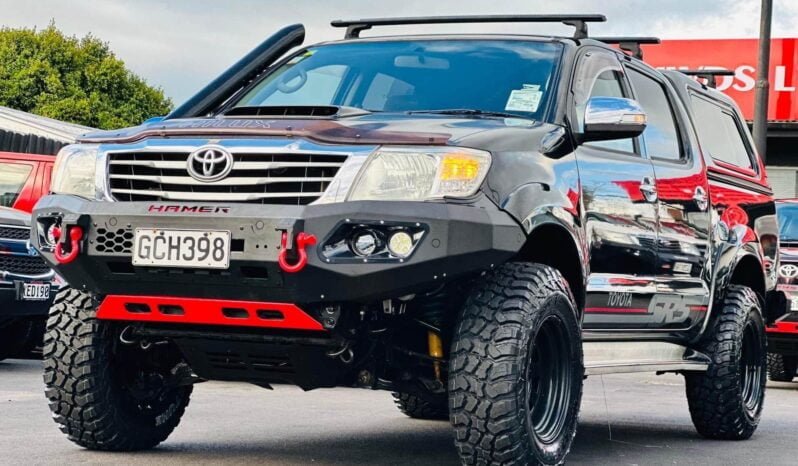 
								2011 Toyota Hilux SR5 full									