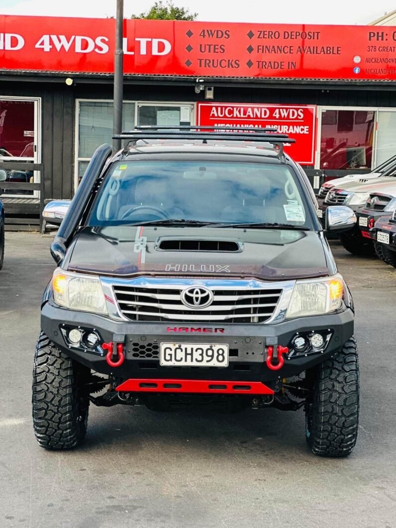 
								2011 Toyota Hilux SR5 full									