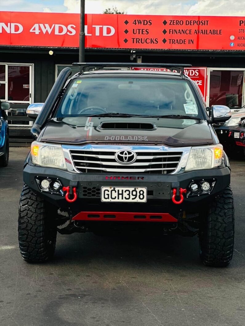 
								2011 Toyota Hilux SR5 full									