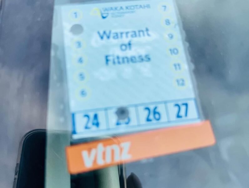 
								Toyota Hilux 2005 SR5 full									