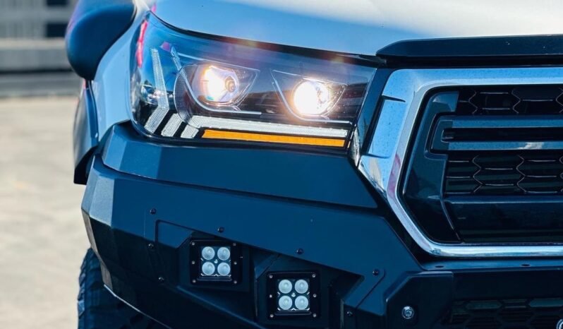 
								2019 Toyota Hilux SR full									