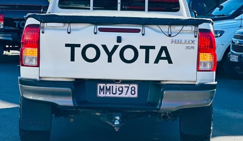 
								2019 Toyota Hilux SR full									