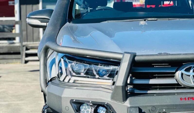 
								2016 Toyota Hilux SR full									
