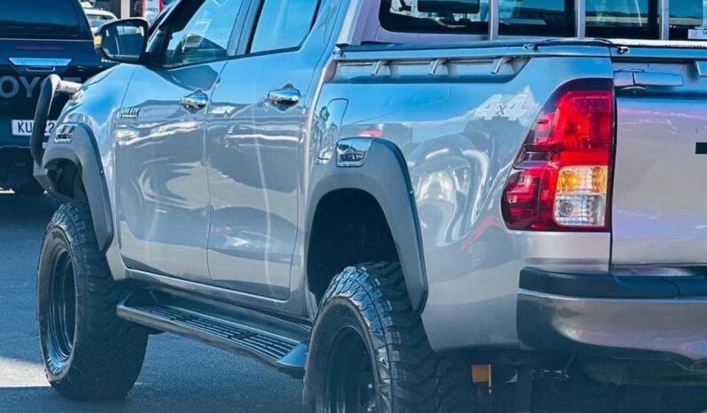 
								2016 Toyota Hilux SR full									