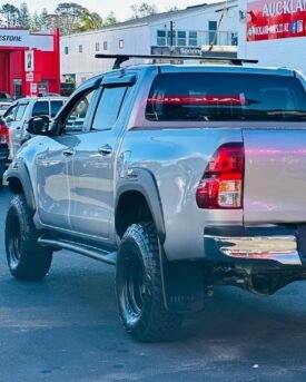 2016 Toyota Hilux SR5