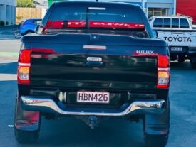 2013 Toyota Hilux SR5