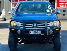 2017 Toyota Hilux SR5