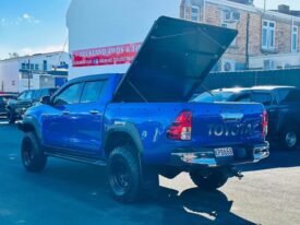 2017 Toyota Hilux SR5