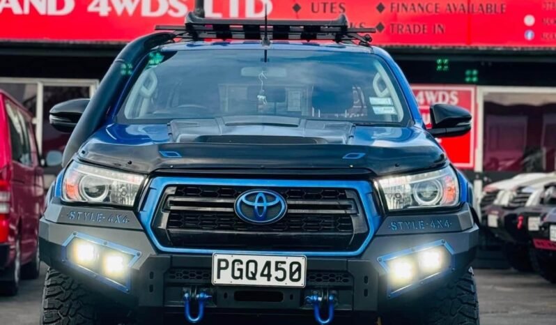 
								2018 Toyota Hilux SR5 full									