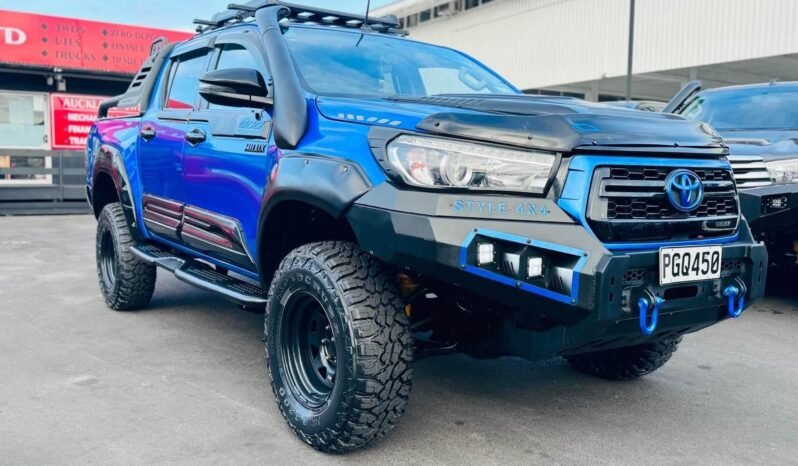 
								2018 Toyota Hilux SR5 full									