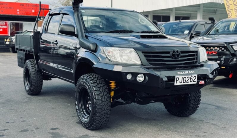 
								2005 Toyota Hilux full									