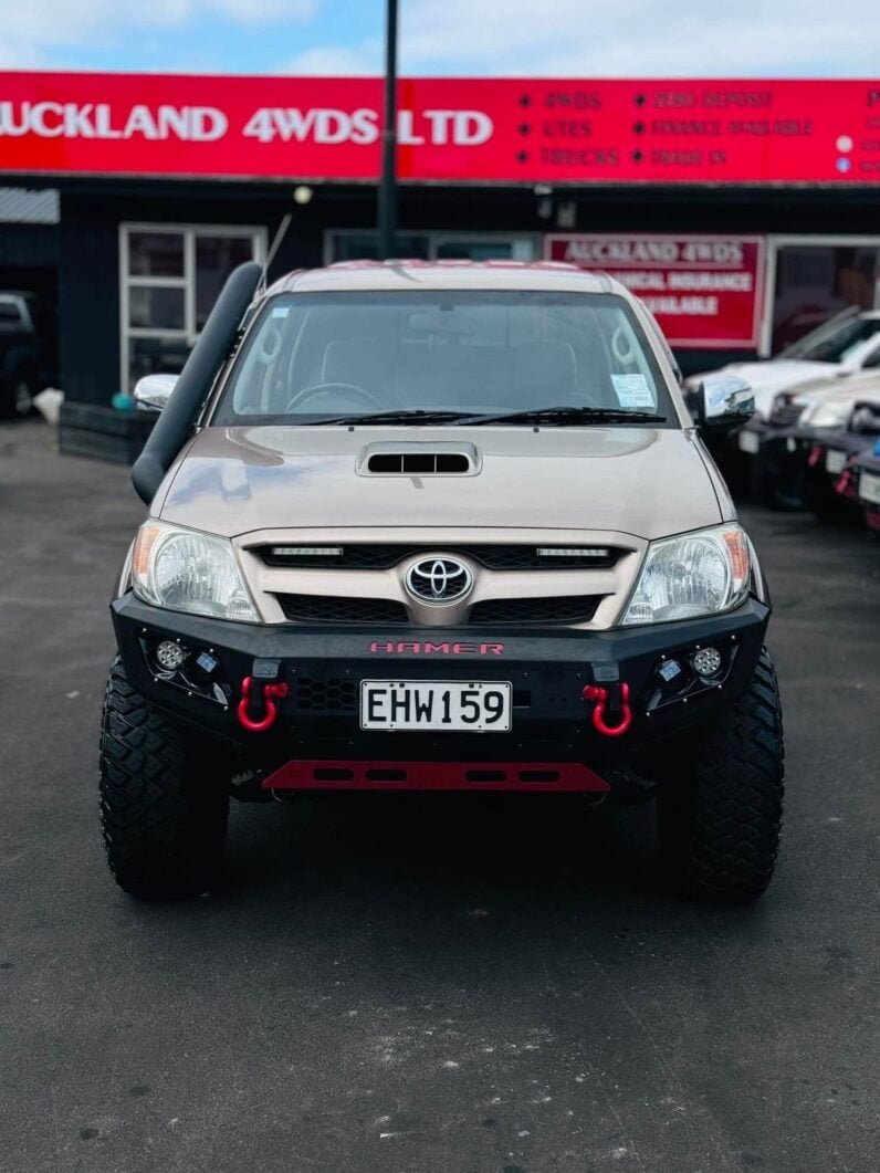
								Toyota Hilux 2008 SR5 full									