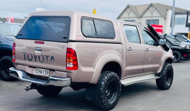 
								Toyota Hilux 2008 SR5 full									
