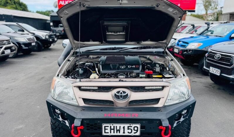 
								Toyota Hilux 2008 SR5 full									