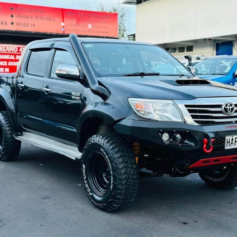 
								2013 Toyota Hilux SR5 3L full									