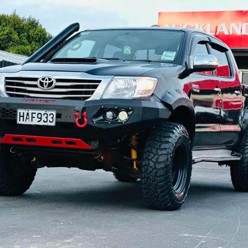 
								2013 Toyota Hilux SR5 3L full									