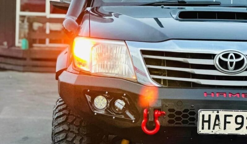 
								2013 Toyota Hilux SR5 3L full									