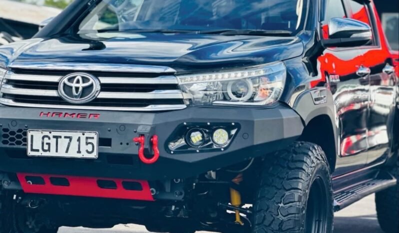 
								2018 Toyota Hilux SR5 full									